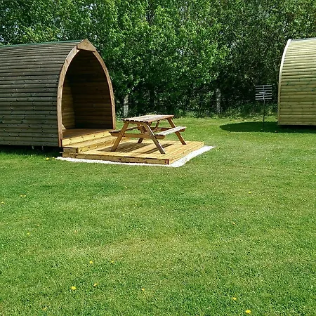 Yapham Holds Campsite 2*