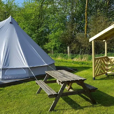 Campsite Yapham Holds 2*